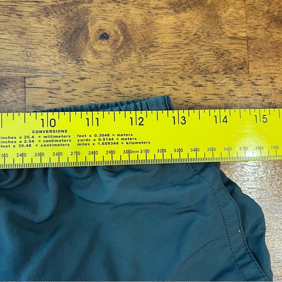 Patagonia Men’s Baggies shorts 6” inseam dark gray size small - Picture 9 of 9